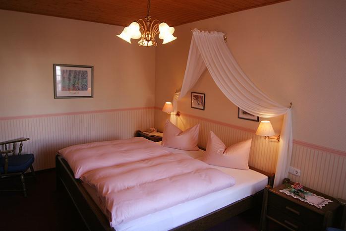 Alte Weinstuben Steinfelder Hof Garni Bed & Breakfast Еленц-Полтерсдорф Стая снимка