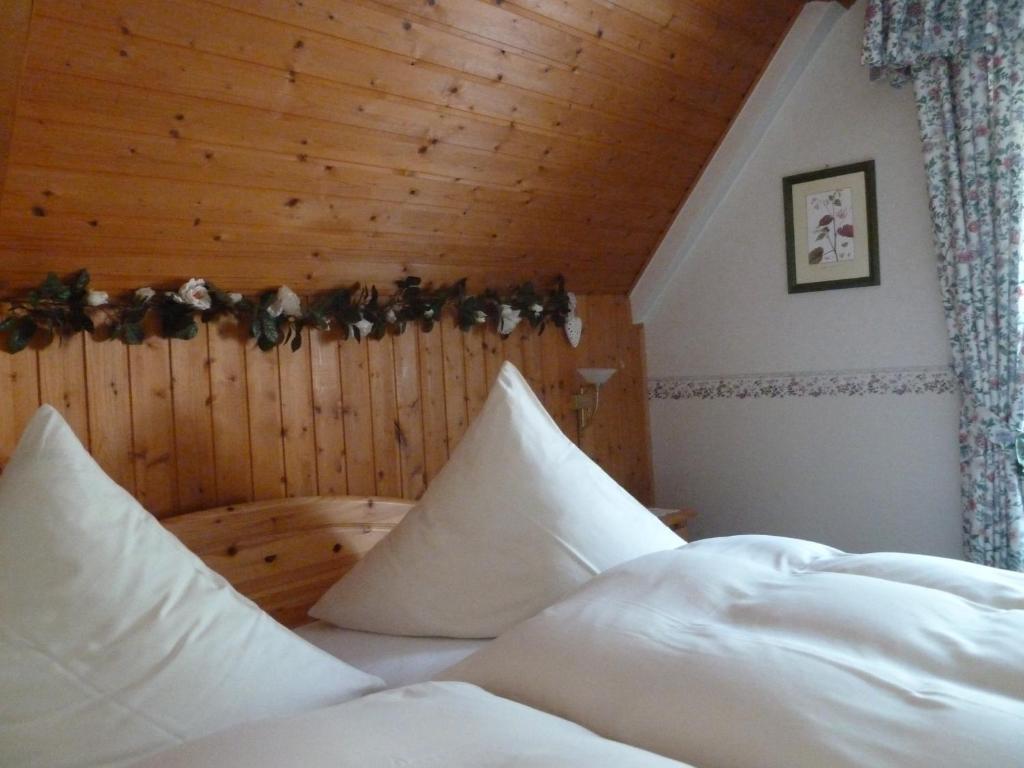 Alte Weinstuben Steinfelder Hof Garni Bed & Breakfast Еленц-Полтерсдорф Стая снимка